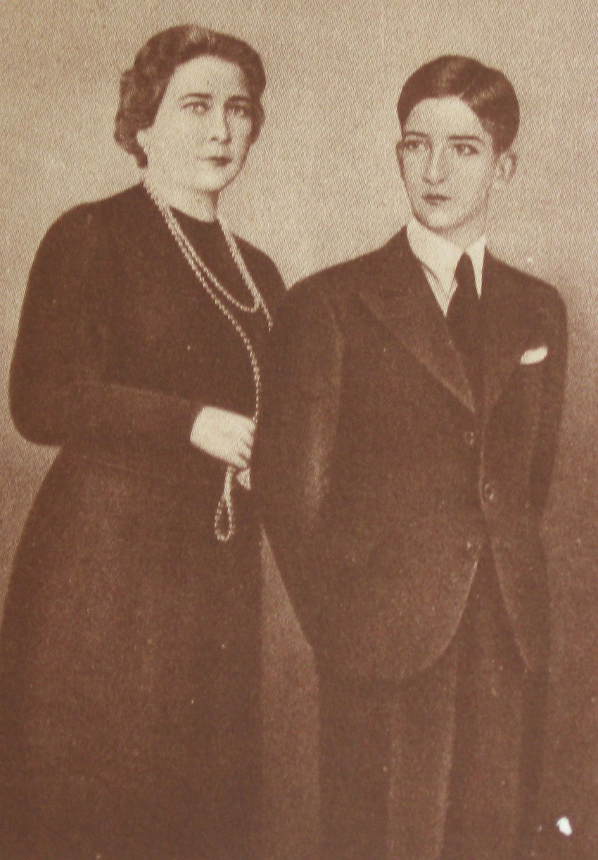 Marija s najstarijim sinom, prestolonaslednikom Petrom Karađorđevićem