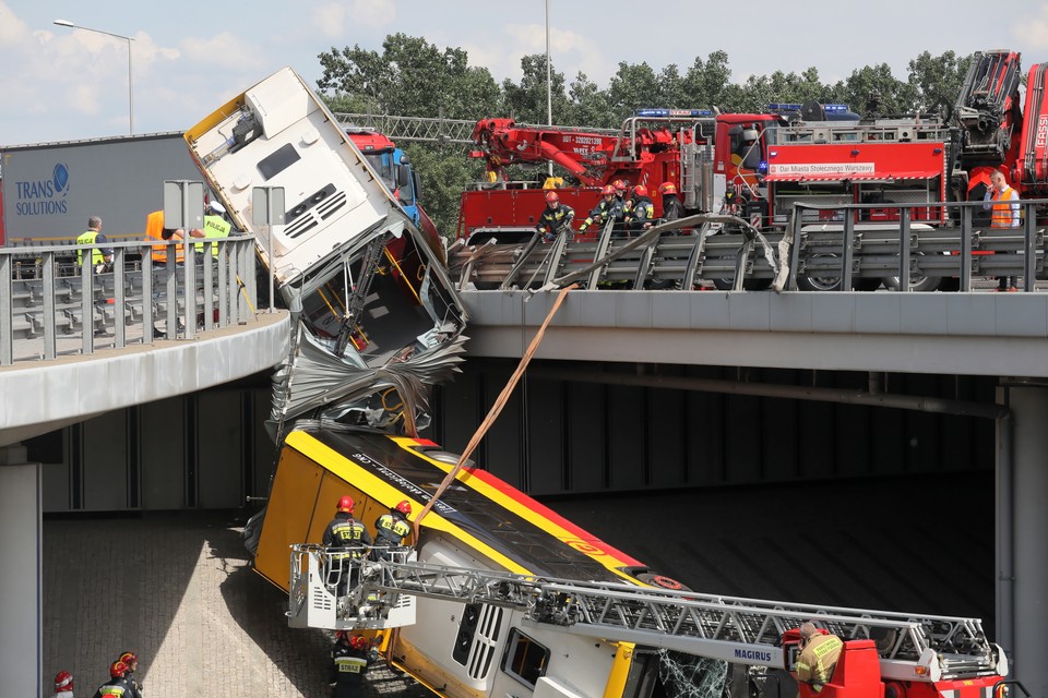 Wypadek autobusu miejskiego w Warszawie