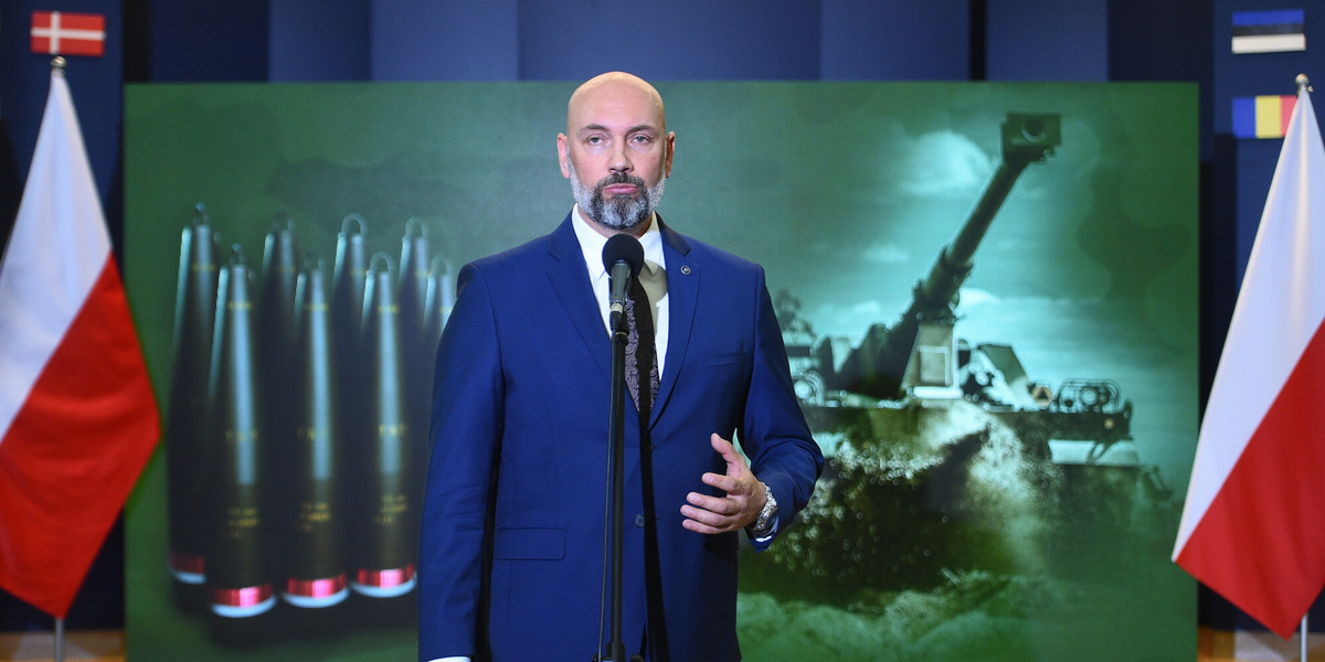 Prezes PGZ Sebastian Chwałek zapowiada nowy, lepszy sprzęt wojskowy.