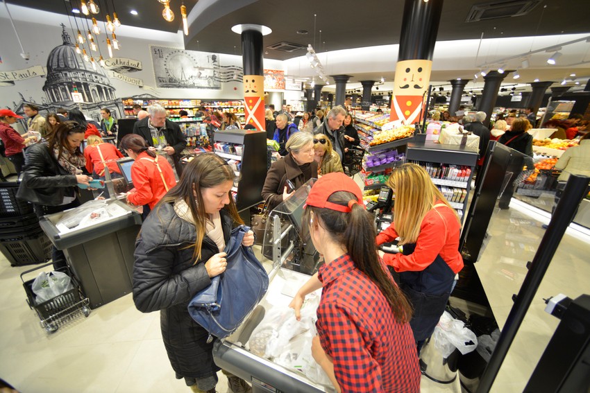 Redovi u supermarketima