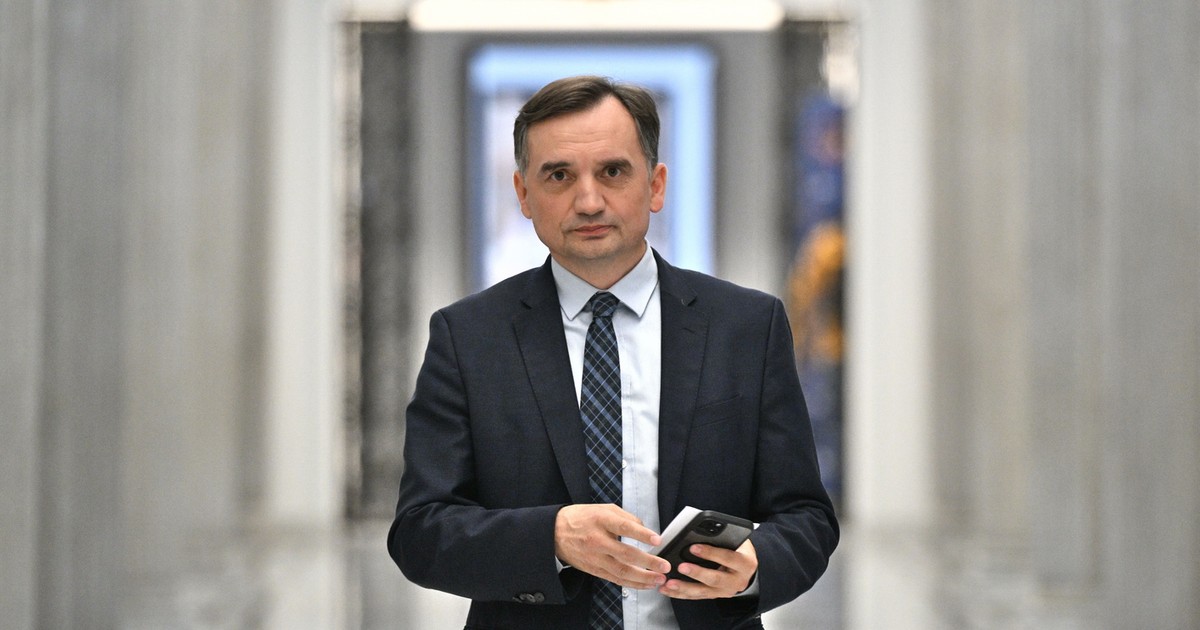 Miał być nieobecny przez operację. Zmiana planów, Ziobro jest w Sejmie [RELACJA NA ŻYWO]