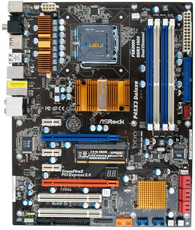 Slot z płytką PCB pozwalającą wybrać tryb działania slotów PCI Express ×16 – niezbyt wygodne rozwiązanie
