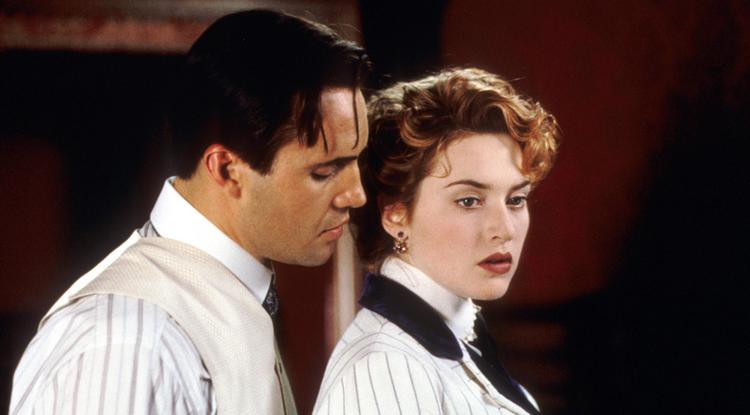 Billy Zane és Kate Winslet egyik jelenete a Titanic-ból
