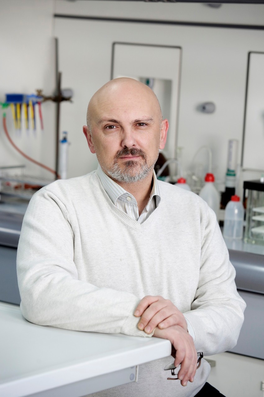 Prof. dr Oliver Stojković