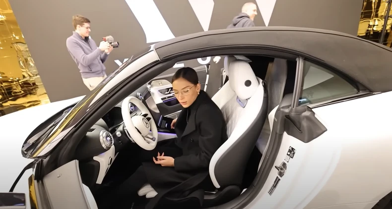 Baka Prase prodaje auto koji je poklonio Anji Bla