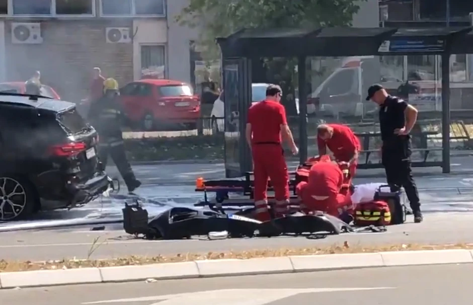 Hitna pomoć i policija na licu mesta