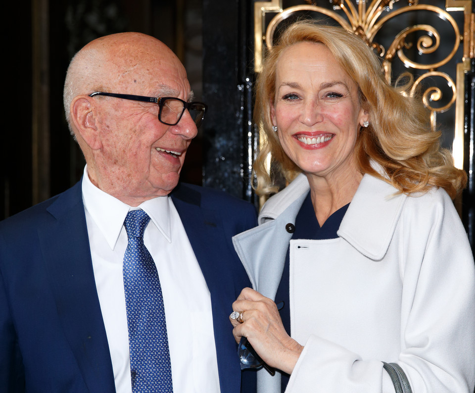 Murdoch i Hall po ślubie w 2016 r.