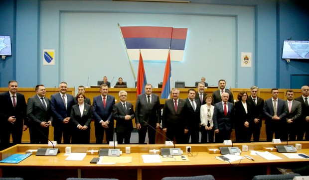 nova-vlada-rs-02-scaled-872x610