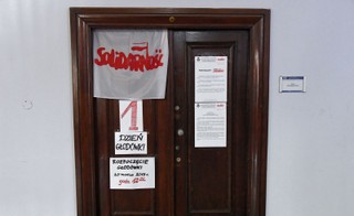 'Jesteśmy zagrożeni strajkiem w czasie egzaminów'. Szydło po rozmowach z nauczycielami