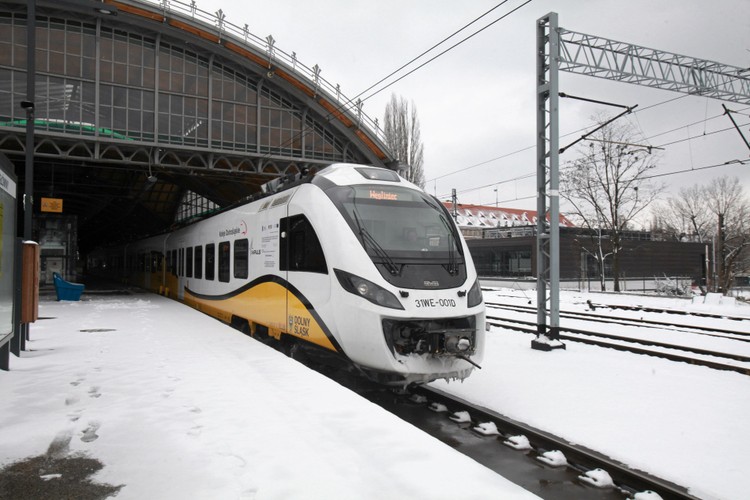 Nowy nabytek Kolei Dolnośląskich - pociag ' Impuls ' firmy Newag (8)