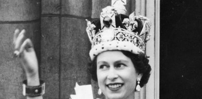 Królowa Elżbieta II od dziecka była poddana ekstremalnemu rygorowi. "Wylała sobie na głowę atrament"