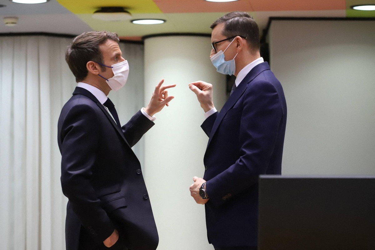 Prezydent Francji Emmanuel Macron i premier Mateusz Morawiecki