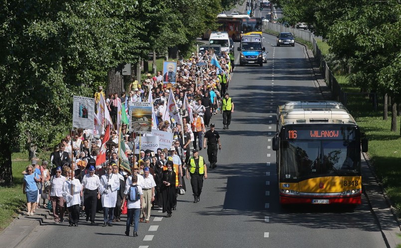 Procesja z relikwiami św. Maksymiliana Kolbego