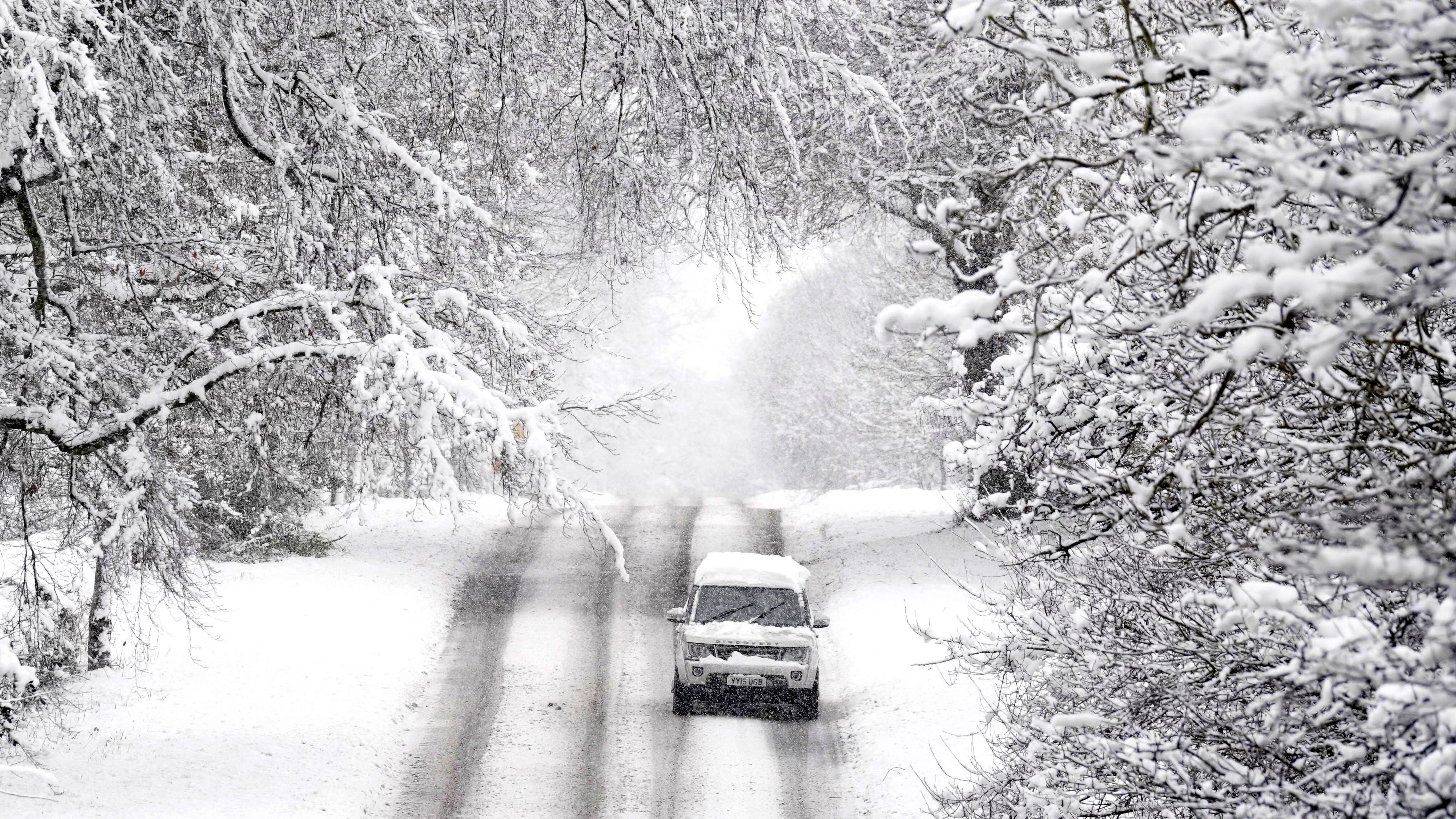 UK faces cold Christmas with chance of first white Christmas in 2 years