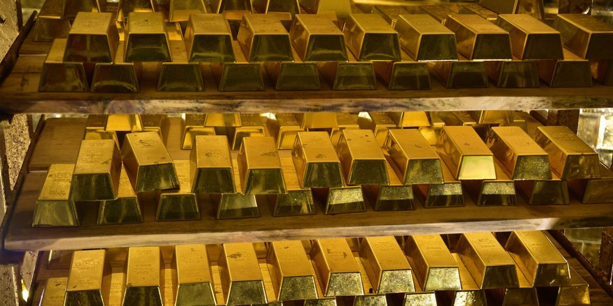 Banki centralne państw kupują najwięcej złota od zakończenia II wojny światowej. Również Polska na koniec 2018 roku kupiła kilkanaście ton złota