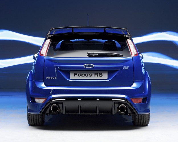 Z oficjalnej informacji wynika, że Focus RS pierwszą setkę zaliczy w 5,9 sekundy, a zabawa kończy się przy 263 km/h