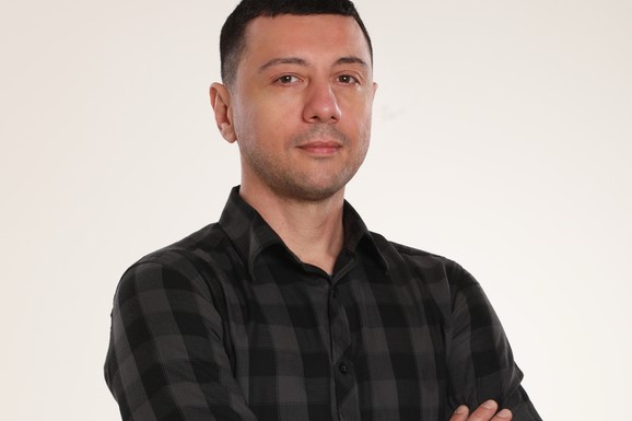 Težak gubitak za redakcije Blic.rs i Blic TV: Preminuo snimatelj Goran Šapić posle kratke i teške bolesti