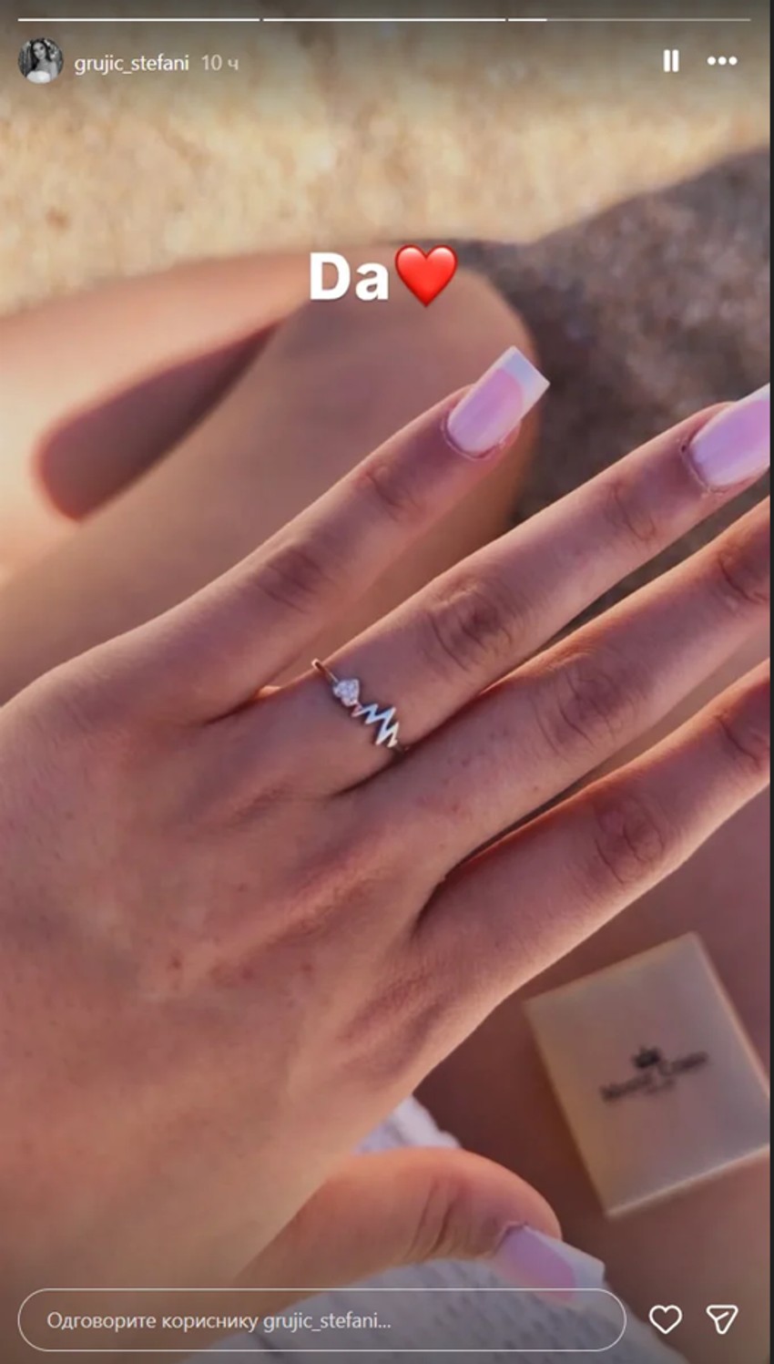 Verila se Stefani Grujić, pokazala prsten i napisala "da"
