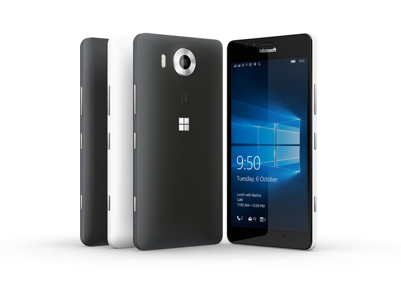 Lumia 950 jest napędzana przez procesor Snapdragon 808, ma ekran o rozdzielczości 2560x1440p. Na nasze aplikacje dostajemy 32GB pamięci - nie ma niestety slotu karty SD. Telefon pracuje pod kontrolą najnowszej odsłony mobilnego systemu operacyjnego Microsoft. Zarówno 950 jak i 950XL nie mają czytnika odcisków palców, ale za to mają czytnik tęczówki oka.