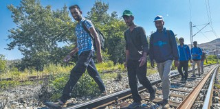 Bałkański kocioł z unijną banderą. KE chce zapobiec kryzysowi migracyjnemu