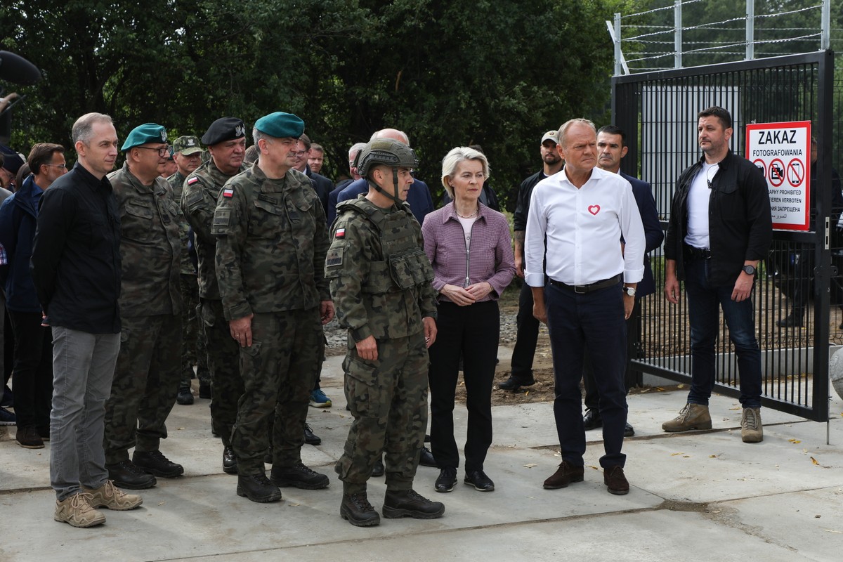 Premier Donald Tusk i przewodnicząca Komisji Europejskiej Ursula von der Leyen w niedzielę przyjechali na granicę polsko-białoruską