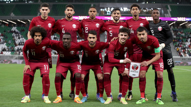Katar przegrał z… mistrzem Irlandii Północnej. Problemy gospodarza MŚ