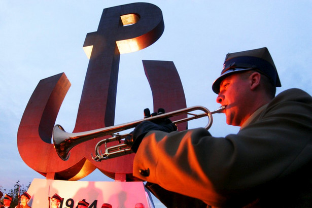 Prezydencki doradca Tomasz Nałęcz nie wyklucza, że Bronisław Komorowski nie pojawi się na Powązkach Wojskowych 1 sierpnia o godzinie 17 (godzina "W"), w 70. rocznicę Powstania Warszawskiego.