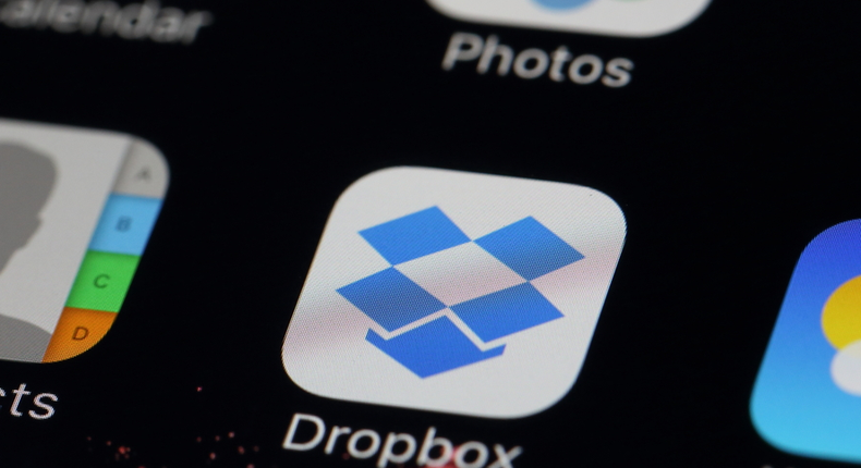 Dropbox cloud-based file sharing app desktop