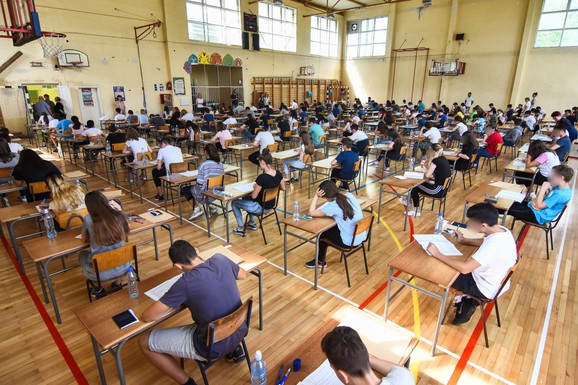 POSLEDNJI VIKEND PRED NAJVAŽNIJI TEST Šta osmaci da rade u subotu, šta u nedelju, kada da NE UČE i šta obavezno da urade u ponedeljak ujutru