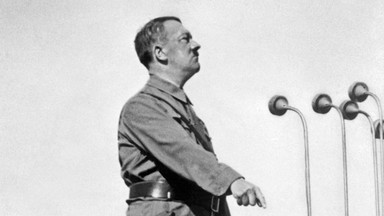 Adolf Hitler zmarł w wieku 95 lat? Zdjęcie ma być dowodem