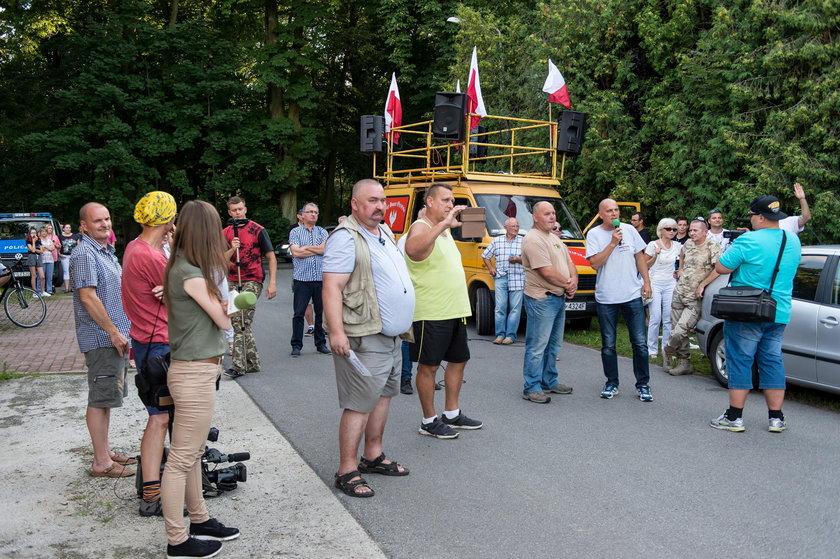 "Zdrajca!". Krzyki pod domem Frasyniuka