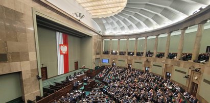 Posłowie nabrali się jak dzieci. Podpisali się "w ciemno" pod fałszywą informacją