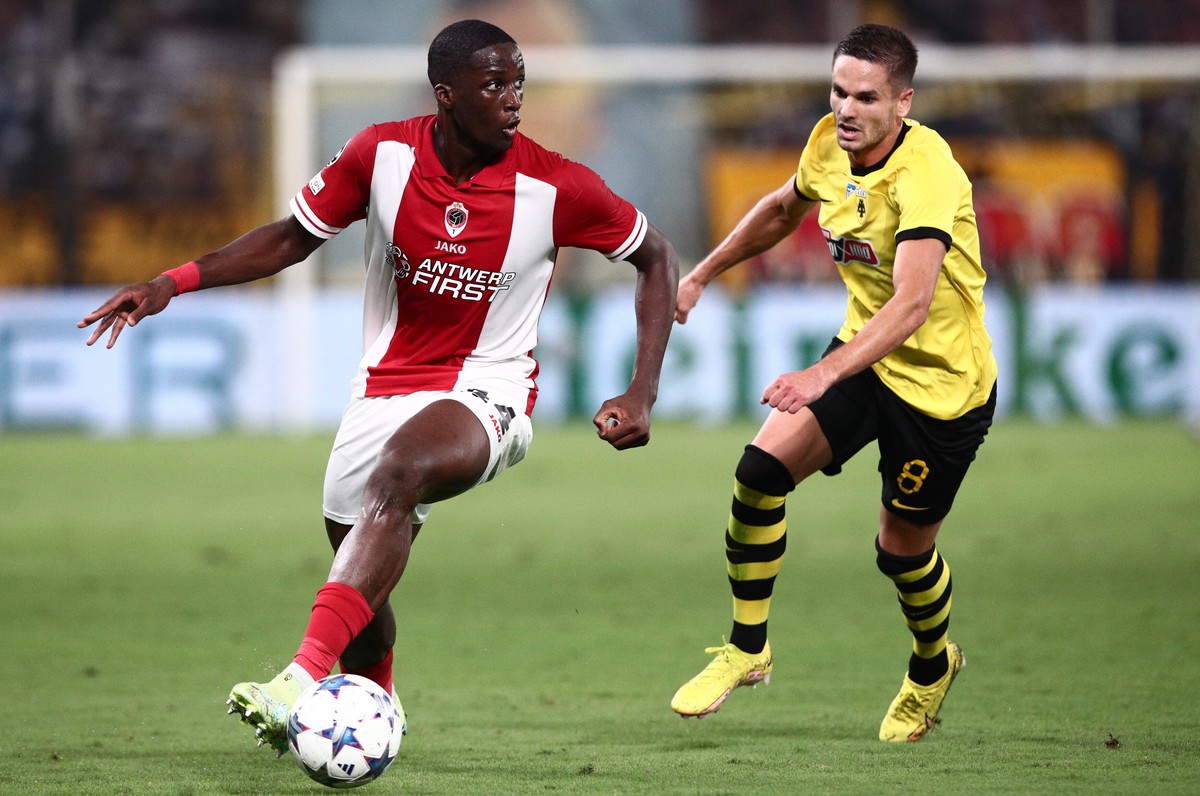 Mijat Gacinovic i Soumaila Coulibaly