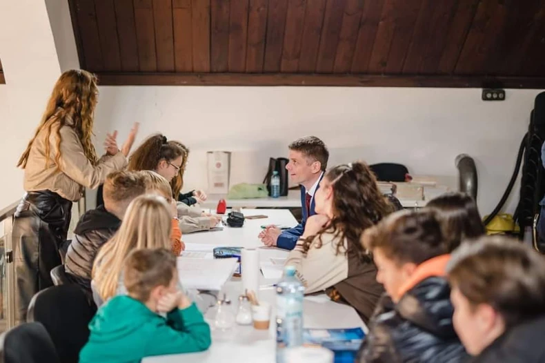 Arno Gujon u Austriji na otvaranju dopunskih škola 