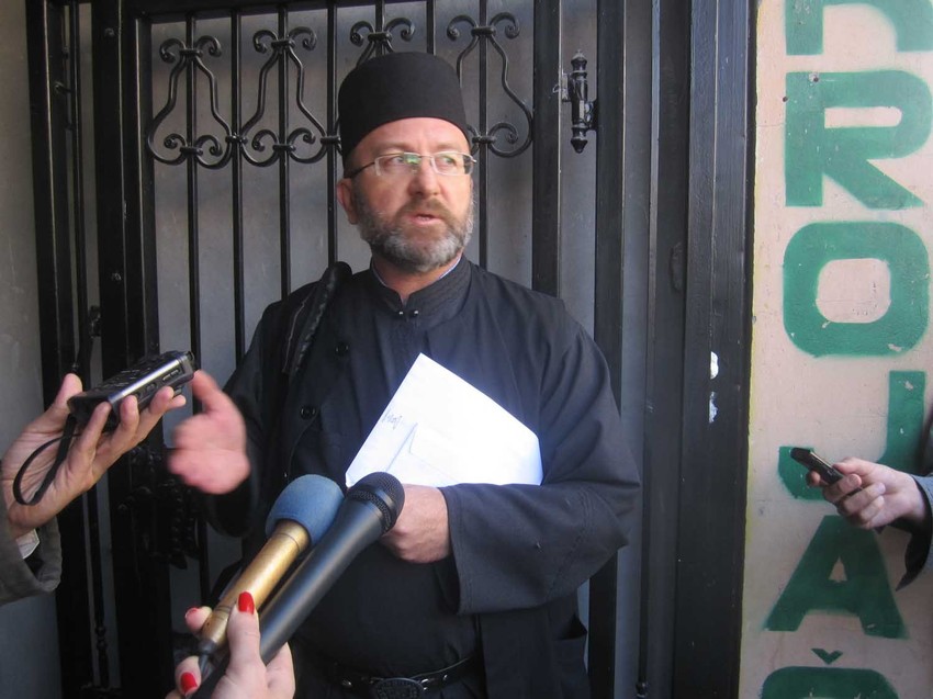 Eperhija bačka, kao što je i obećala, posle završenih radova vratila tablu