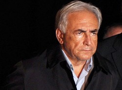 To oni uknuli spisek? Kto skorzysta na aferze Strauss-Kahna