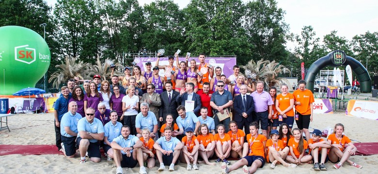 Plaża Open 2015: zwycięstwa kadrowych par w Legionowie