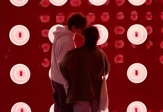 Mediolański tydzień designu skąpany w czerwieni. "To kolor pasji i miłości"