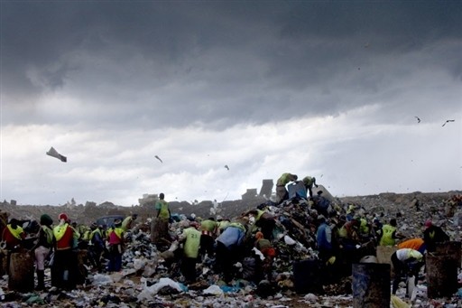 SMIECIARZE BRAZIL RIO GARBAGE DUMP