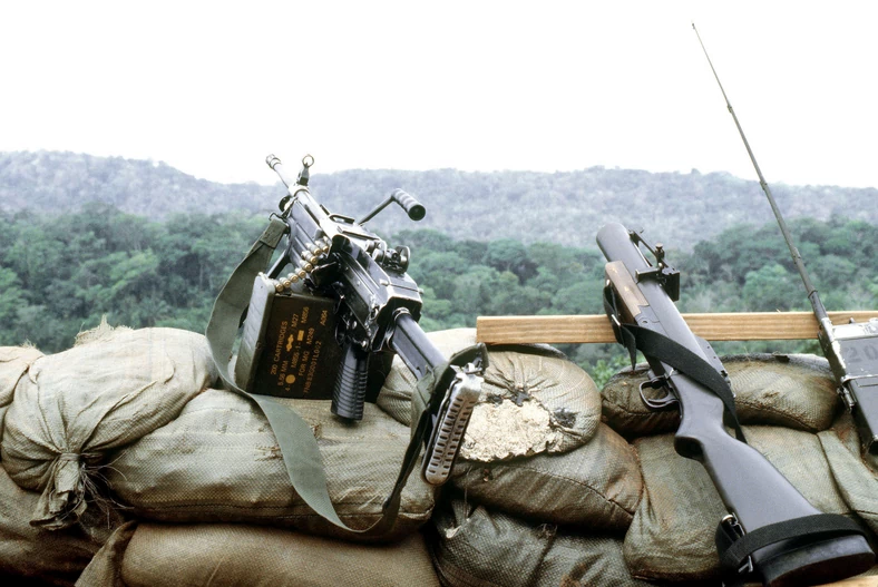 Karabin M249 i granatnik M79 Fot. U.S. Army