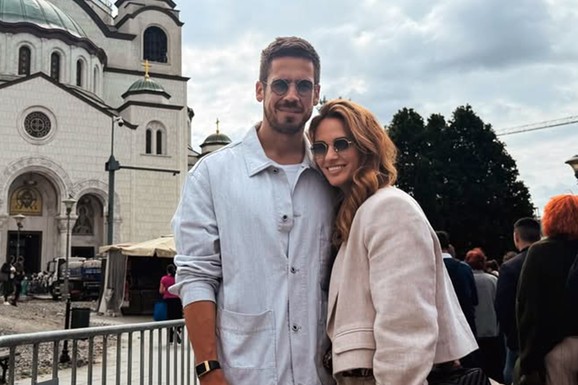 "ČEKALI SMO ŠEST SATI" Nikola Rokvić i Bojana Barović se poklonili Bogorodičinom pojasu, pa DALI SAVET vernicima koji to još nisu uradili: "Duša je puna"