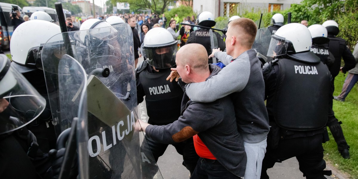 Będą siedzieć za ataki na komisariat 