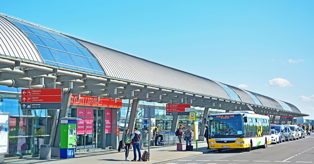Lotnisko w Modlinie na sprzedaż? „Chcemy kontrolować ruch na Mazowszu”
