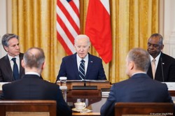 Politolog: Biden nie ufa Dudzie. Apache? "W Ukrainie śmigłowce odpadły w przedbiegach"