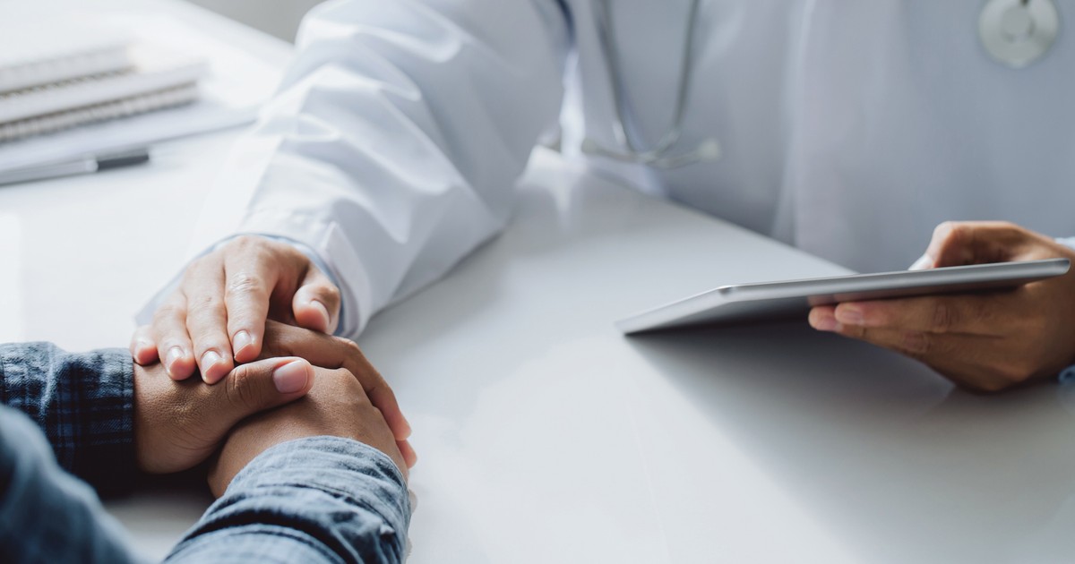 W Polsce przybywa osób zakażonych HIV. Maria pamięta, iż mąż zbladł, jakby miał zaraz zemdleć