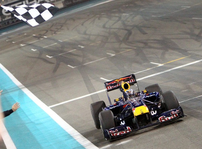 Vettel wygrywa wyścig w Abu Zabi