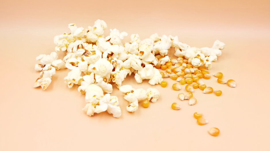 Odkryj zdrowotne korzyści i najlepsze sposoby na przygotowanie popcornu, aby ta popularna przekąska stała się smacznym i zdrowym dodatkiem do twojej diety.