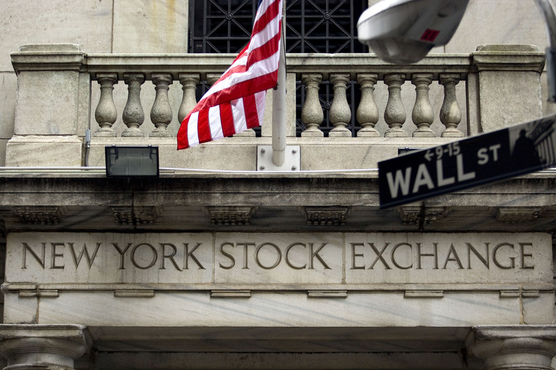 Prowadząca giełdę nowojorską spółka NYSE Euronext poinformowała we wtorek o swej fuzji z operatorem niemieckiej giełdy we Frankfurcie nad Menem.