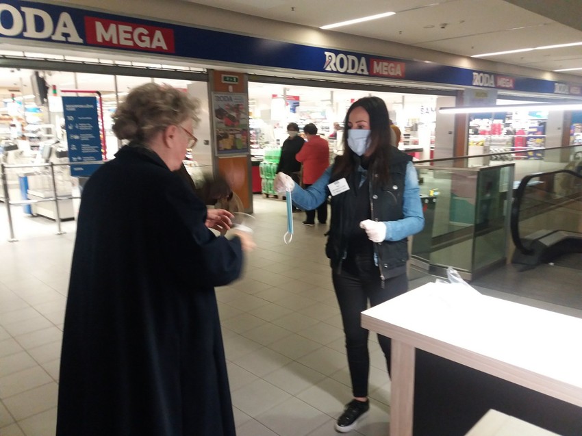 Maske za penzionere u niškoj opštini Medijana