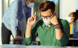 Maseczki na twarzy pogarszają myślenie. Wyniki badań z udziałem szachistów